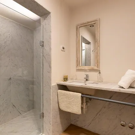 Via Colombo 6 - Position אלסיו