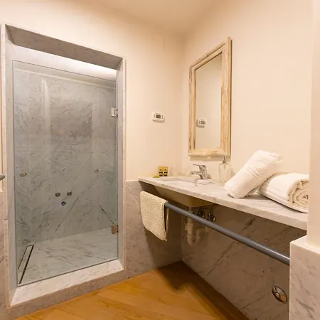 דירה Via Colombo 6 - Position *