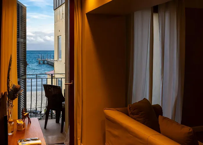 Via Colombo 6 - Position *