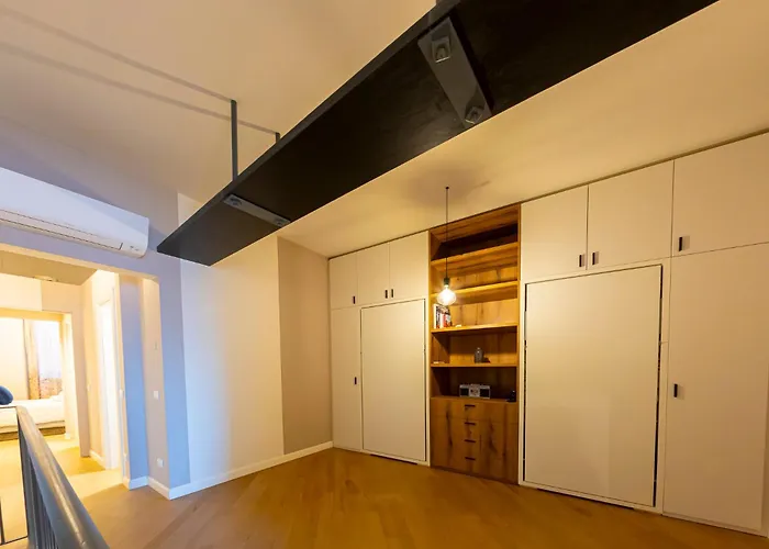 Via Colombo 6 - Position *