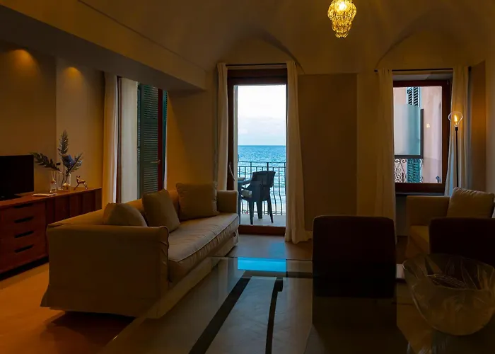 Via Colombo 6 - Position Alassio