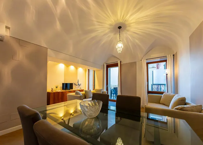 Via Colombo 6 - Position * Alassio