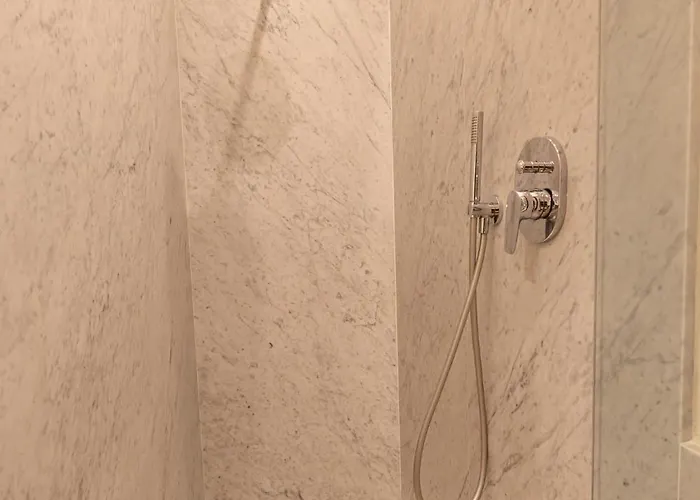 Via Colombo 6 - Position Apartamento Alassio