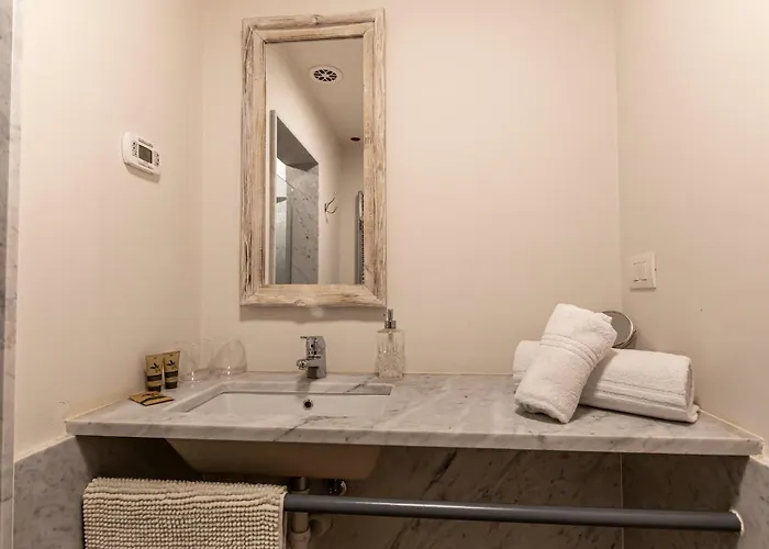 Via Colombo 6 - Position *