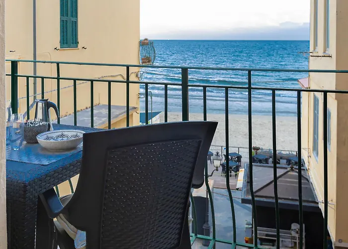 Via Colombo 6 - Position Alassio